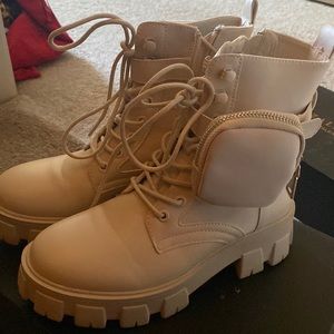 Cream color ankle boot with pouch on each side